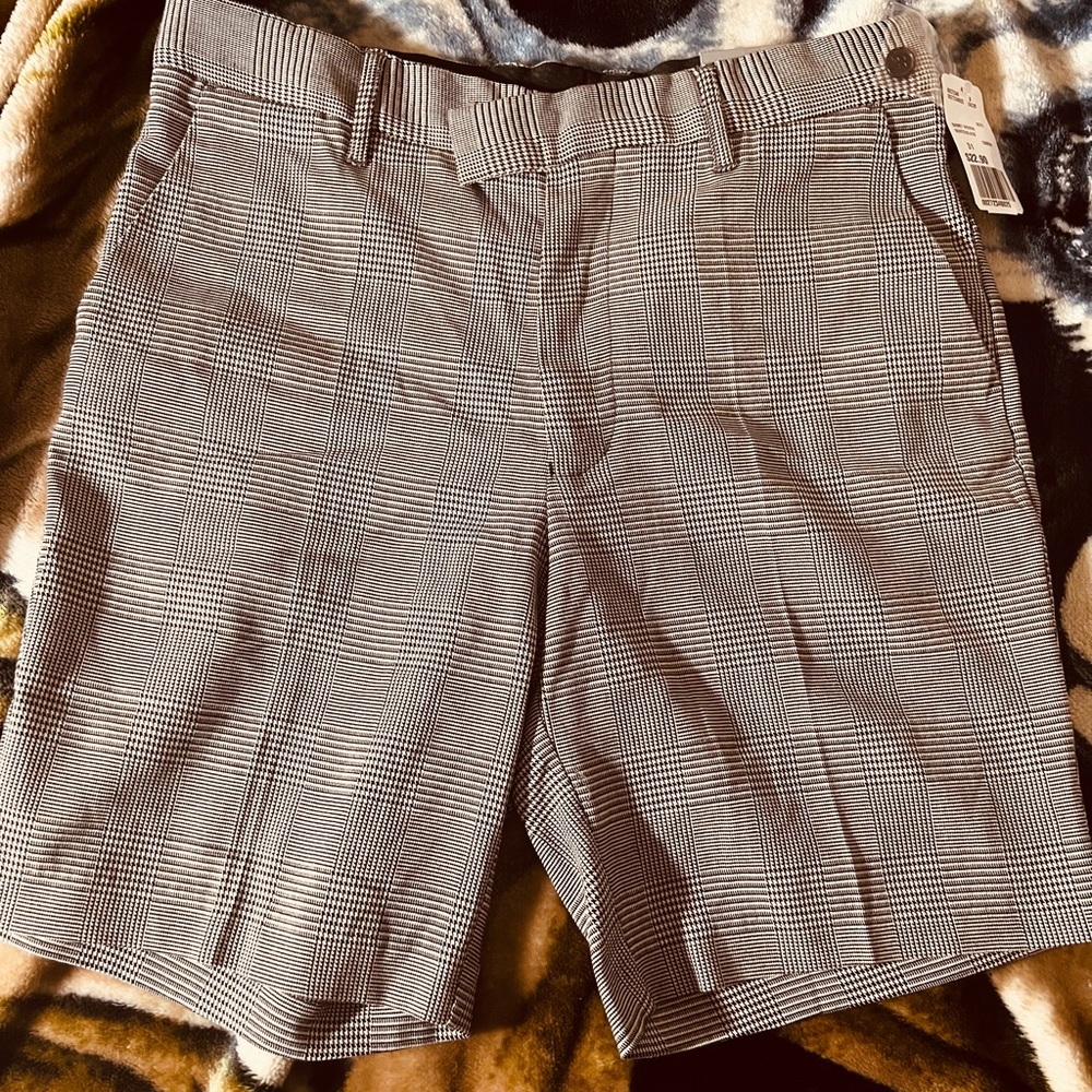 Black/grey plaid shorts size 31